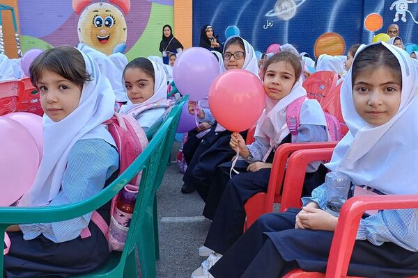 جشن شکوفه‌ها در شهرستان ورامین
