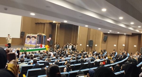 جشنی به پاس قدردانی از معلمان در لردگان