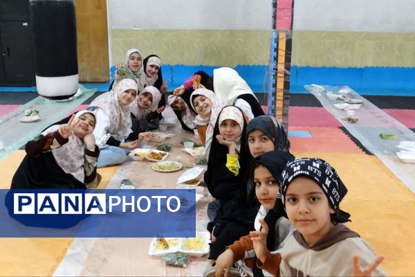 مسجدالقرآن غرق در شادی میلاد کریم اهل بیت(ع)