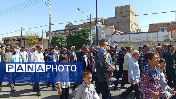 قدمی هم‌سنگر ایمان؛ از مدرسه تا صف نماز جمعه