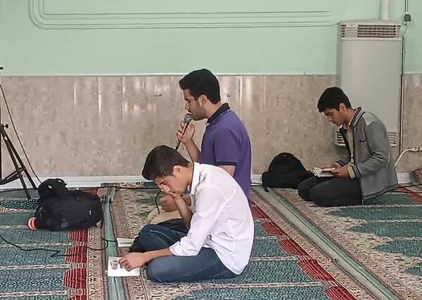  زیارت عاشورا در دهه کرامت در دبیرستان شاهد ابوذر غفاری نیشابور 