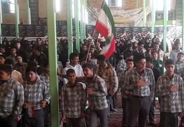 دهه نودیها ی شهر صغاددر ۱۳ آبان با  شهدای دانش آموزتجدید بیعت کردند