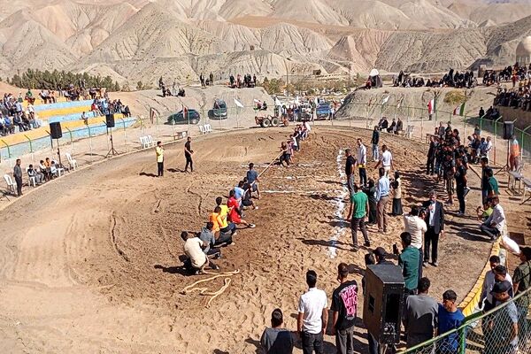 جشنواره بازی های بومی محلی در شهر بار نیشابور