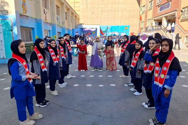 طلوع مهربانی  در آموزشگاه های دخترانه  باهنر۲ و امید 