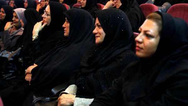همایش بزرگداشت مقام معلم آموزش و پرورش ناحیه 2 زنجان