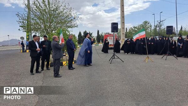 آیین اهتزاز پرچم امام رضا(ع) و رونمایی از دیوارنگاره کودکان میناب در شهر کهک