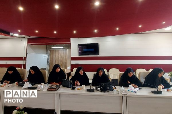 جلسه تعاملی سپاه پاسداران،فرماندهان بسیج ناحیه حضرت روح‌الله(ره) و اداره آموزش و پرورش کهریزک