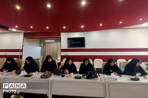 جلسه تعاملی سپاه پاسداران،فرماندهان بسیج ناحیه حضرت روح‌الله(ره) و اداره آموزش و پرورش کهریزک