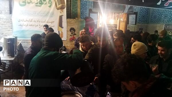 گذری بر موکب و چایخانه حضرت فاطمه زهرا (س) در دومین شب قدر