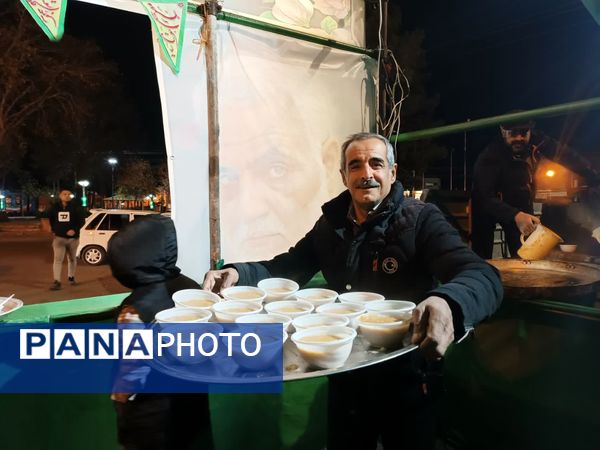 برپایی ایستگاه صلواتی شهرداری و شورای اسلامی شهر کاشمر