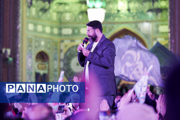 همخوانی سرود «سلام یا مهدی» با حضور ابوذر روحی در مسجد جمکران