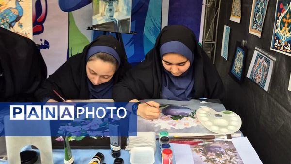 صدای انقلاب طنین انداز شد