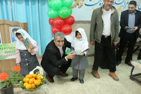 پاسداشت توانمندی‌ها؛ مراسم ویژه برای دانش‌آموزان آموزشگاه استثنایی ابرار فیروزکوه 