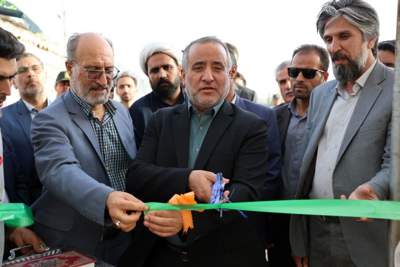 آیین بهره برداری از یک باب گلخانه سبزی و صیفی در سربیشه
