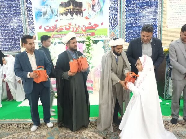 جشن تکلیف دانش‌آموزان دختر شهرستان فهرج 
