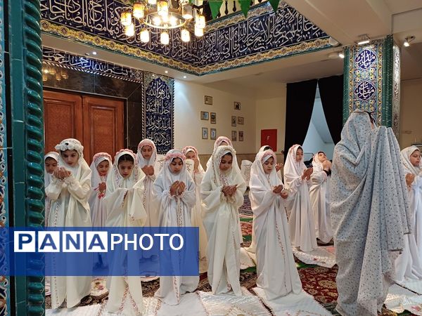 برگزاری جشن تکلیف دانش‌آموزان دبستان گلهای‌شادی ناحیه ۲ کرج