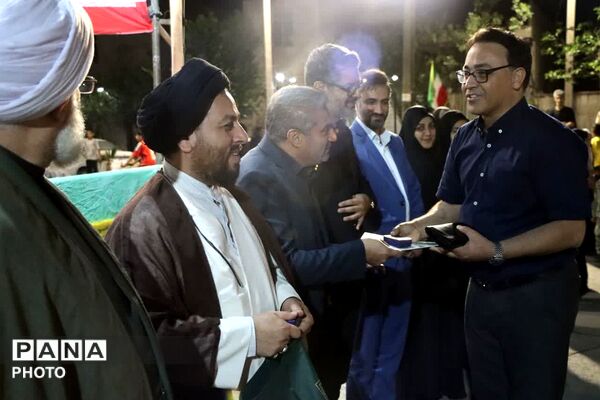 جشن الفبا و ایستادگی در تجمعات شبانه مردمی قلعه نو