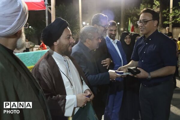 جشن الفبا و ایستادگی در تجمعات شبانه مردمی قلعه نو