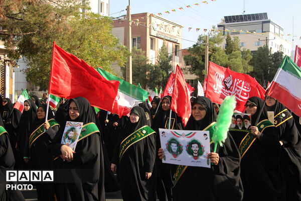 خادمیاران رضوی پای کار ایران