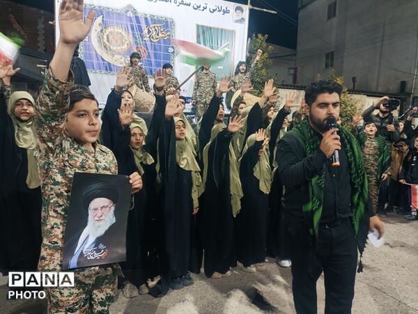 سفره افطاری خیابانی و تجمع منتقمین رهبر شهید در روستای ریحان‌آباد گلوگاه