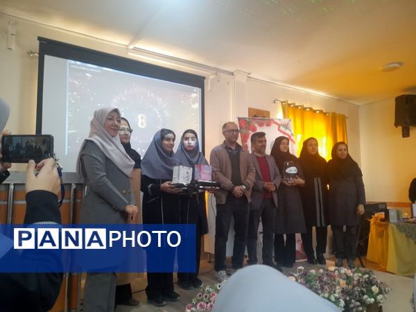 افتتاحیه جشنواره نوجوان خوارزمی در دبیرستان نمونه وکیلی۱۰ 