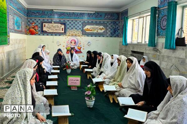 محفل نور در دبستان هدی شهر قدس