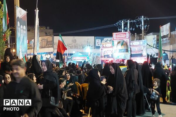 همگامی شورانگیز مردم کازرون در بدرقه رهبر شهید