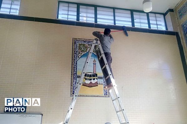 غبار‌روبی مساجد در آستانه ماه مبارک رمضان