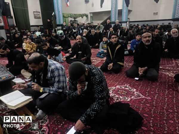 شب قدر معنوی در مسجدالهدی(عج) همدان با حضور گسترده نوجوانان 