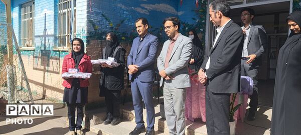 تقدیر از برگزیدگان استانی ششمین جشنواره پژوهش‌سراهای خراسان رضوی در باخرز