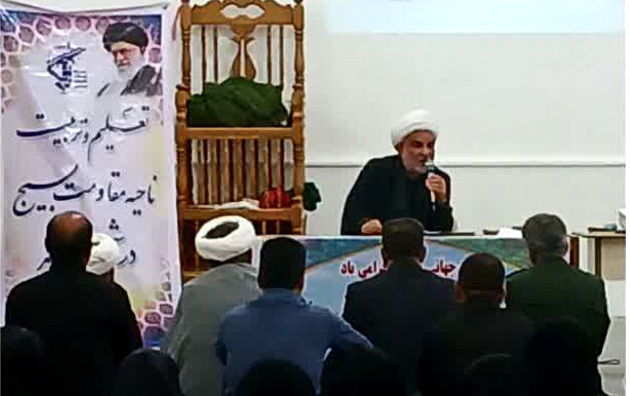 مسجد نه تنها محل عبادت است، بلکه محور علم، همدلی و کمک به محله است 