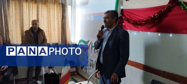 زنگ انقلاب در  مدارس شهرستان ملکان به صدا درآمد