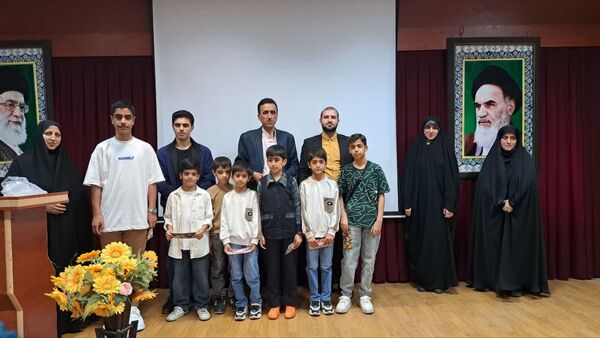 تجلیل از نخبگان قرآنی در نکا