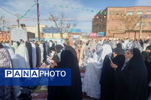 اقامه نماز عید فطر در قیامدشت ناحیه یک ری