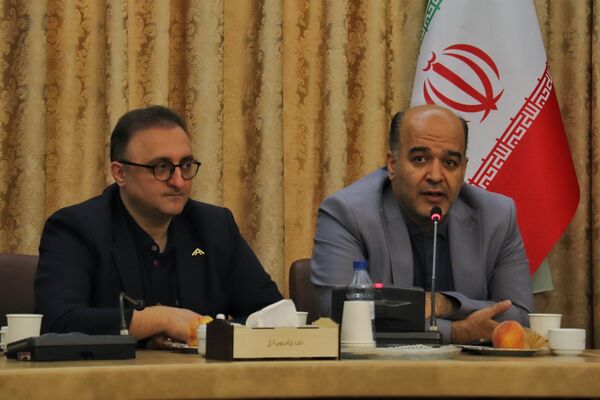 آیین رونمایی از پوستر گرامیداشت روز ملی صنعت و معدن
