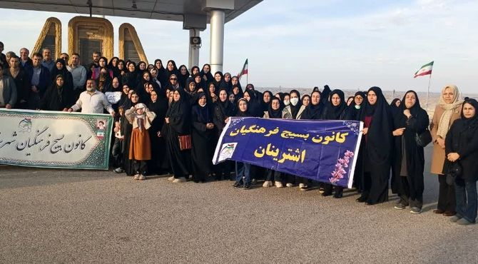 فرهنگیان اشترینان با روایتگران دفاع مقدس هم‌نوا شدند