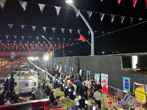 برپایی مواکب نذر خدمت به‌مناسبت اربعین حسینی در خیابان بزرگمهر اصفهان