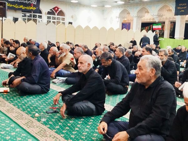 اجتماع عزاداران در جوار امامزاده سید حمزه کاشمر به مناسبت شام غریبان