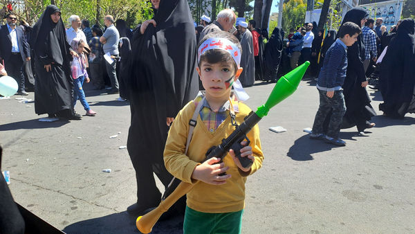 راهپیمایی روز قدس همراه با تشییع پیکر شهید صداقت در قم