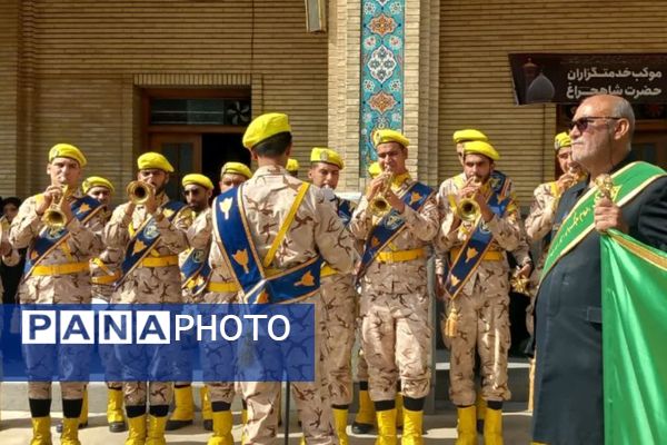 تشییع پیکر شهید دانش‌آموز در شاهچراغ(ع)