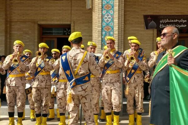 تشییع پیکر شهید دانش‌آموز در شاهچراغ(ع)