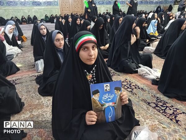 همخوانی سرود «باید برخاست» در قم