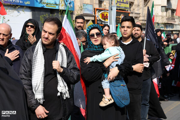 تشییع پیکر شهیدان لاریجانی، سلیمانی و شهدای ناوشکن دنا - 3