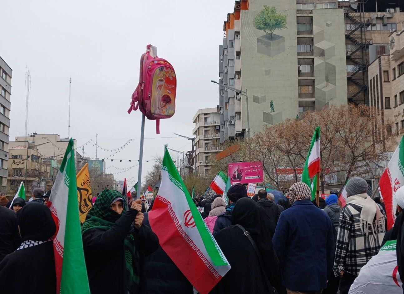 حضور دانش‌آموزان و دانشجویان در راهپیمایی روز قدس و وحدت ملی در برابر تجاوز رژیم صهیونیستی به خاک ایران