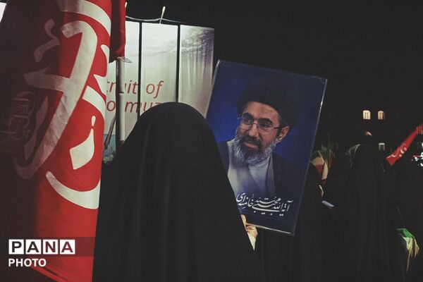 روایت پرشور حضور نوجوانان در تجمعات شبانه شهر