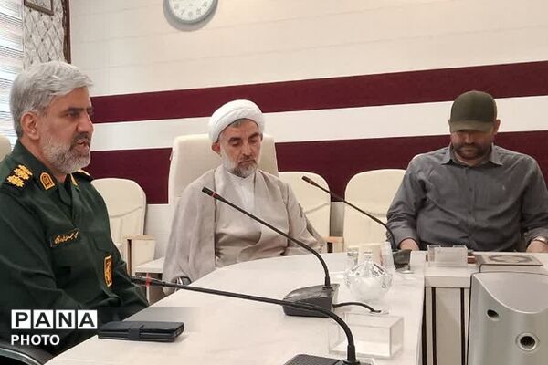 دیدار فرمانده سپاه ناحیه حضرت روح‌الله (ره) با رئیس اداره آموزش و پرورش کهریزک 