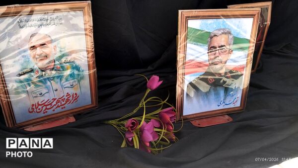 آماده‌سازی دبیرستان شاهد کوثر برای میزبانی از زائران رهبر شهید