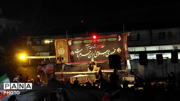 در سوگ یاور غریب؛ تجمع عظیم عزاداران در قاسم‌آباد مشهد در شب تاسوعا