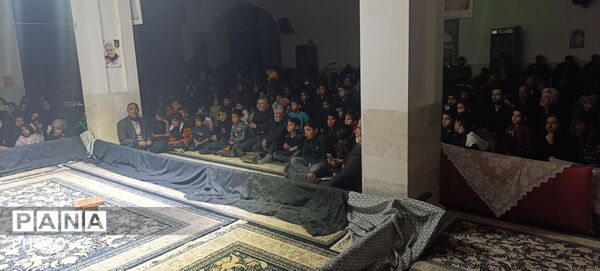 حماسه عزاداری در قدمگاه گناباد با نمایش «رستگاری در محراب»