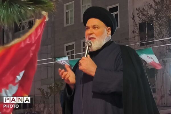 برپایی نماز استغاثه امام زمان (عج) در بهارستان دو